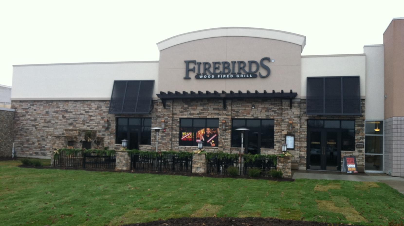 Exterior of Firebirds Wood Fired Grill in Niles, OH